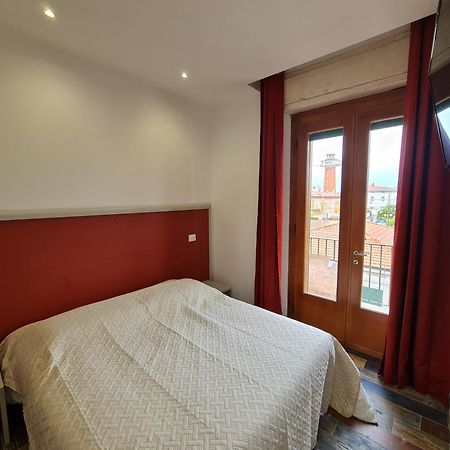 Ricci 16 - Suite & Rooms Livourne Extérieur photo